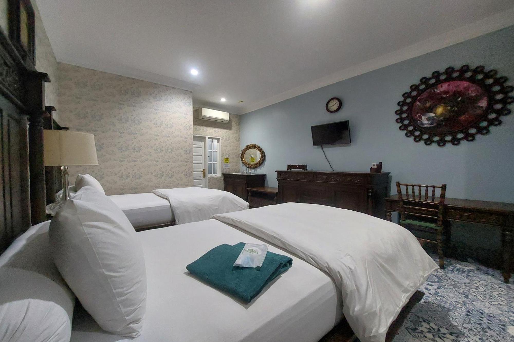 Nonie'S Huis Hotel Medan Luaran gambar